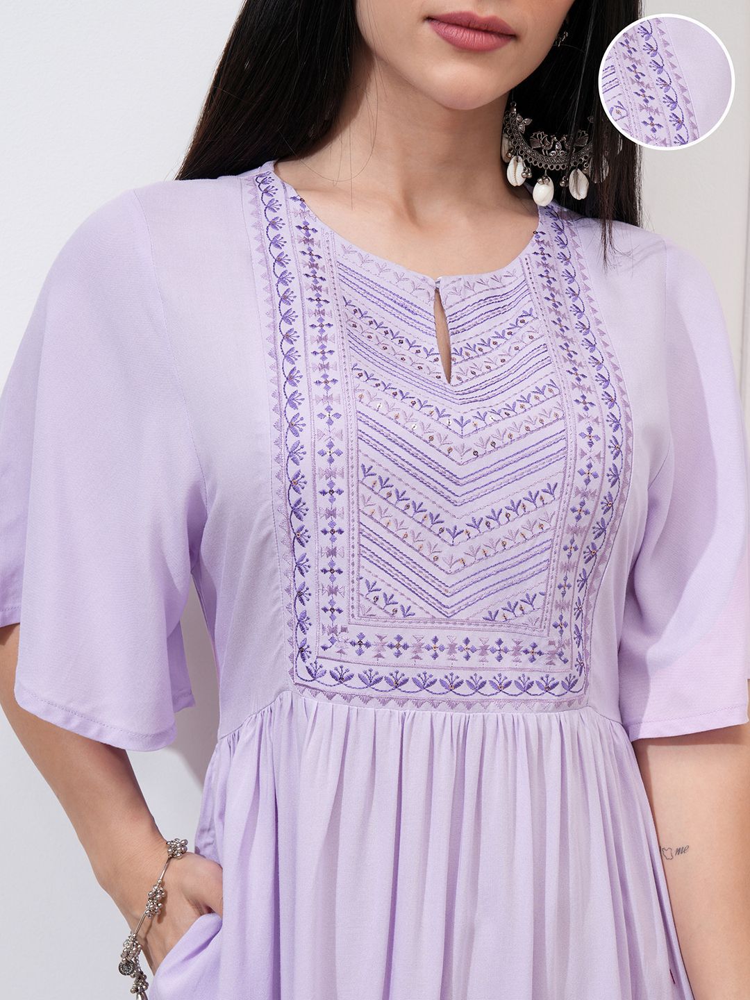 Vishudh Women Floral Printed Keyhole Neck Flared Sleeves Fit & Flare Dress
