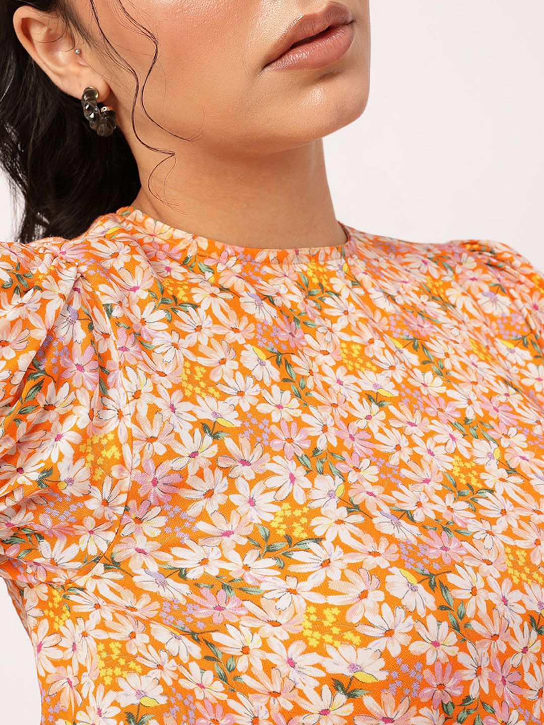 DressBerry Floral Printed Blouson Crop Top