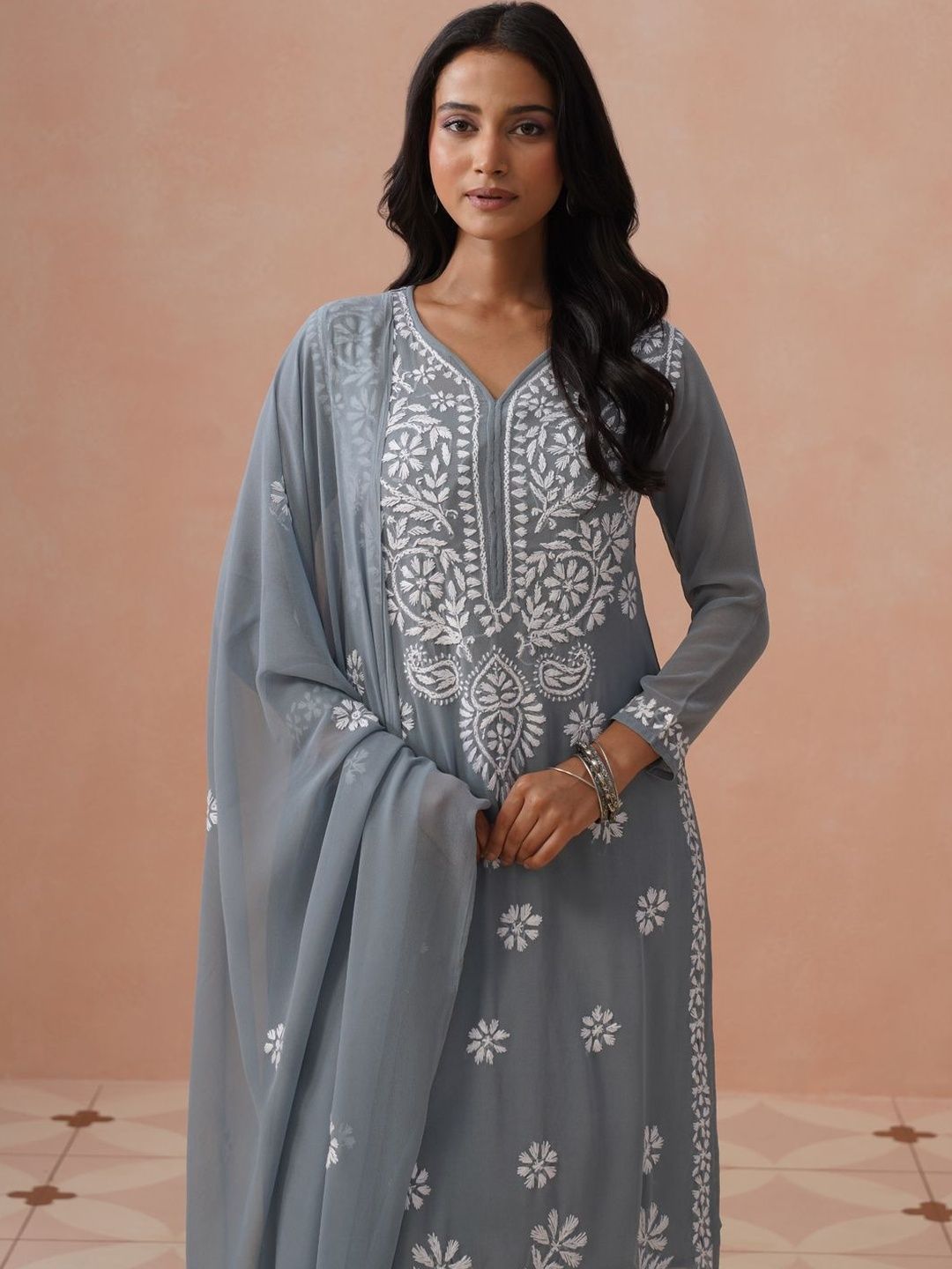 House of Chikankari Embroidered Chikankari Georgette Kurta With Dupatta & Inner