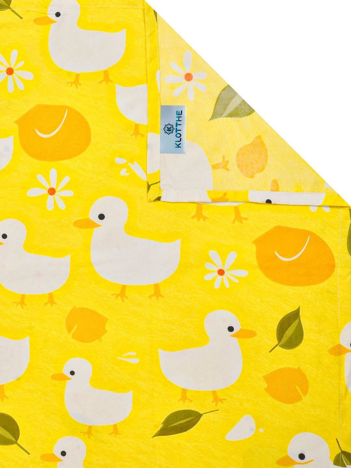 KLOTTHE Yellow & White Printed Flat 300 TC Double King Bedsheet With 2 Pillow Cover