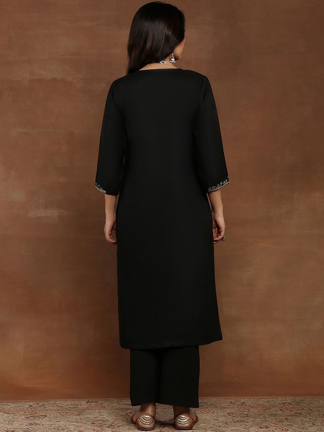 House of Chikankari Women Black Woolen Aari Sulam Set Kurta