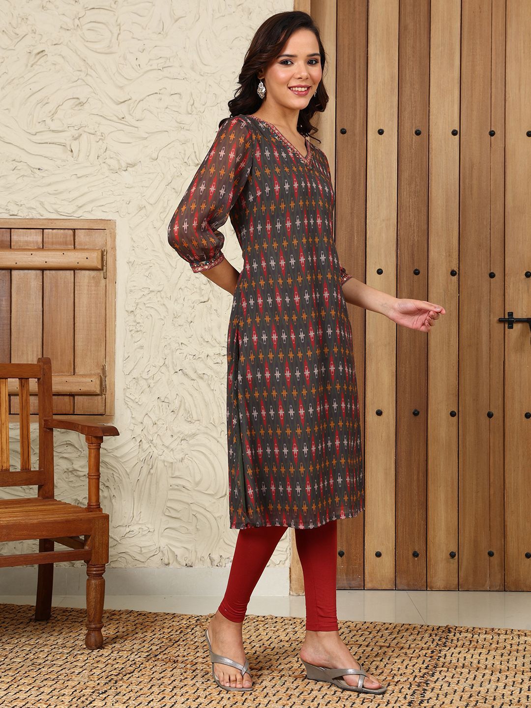 W Women Geometric Thread Work Kurta