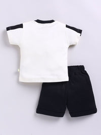 Moms Love Boys Printed T-shirt dengan seluar pendek