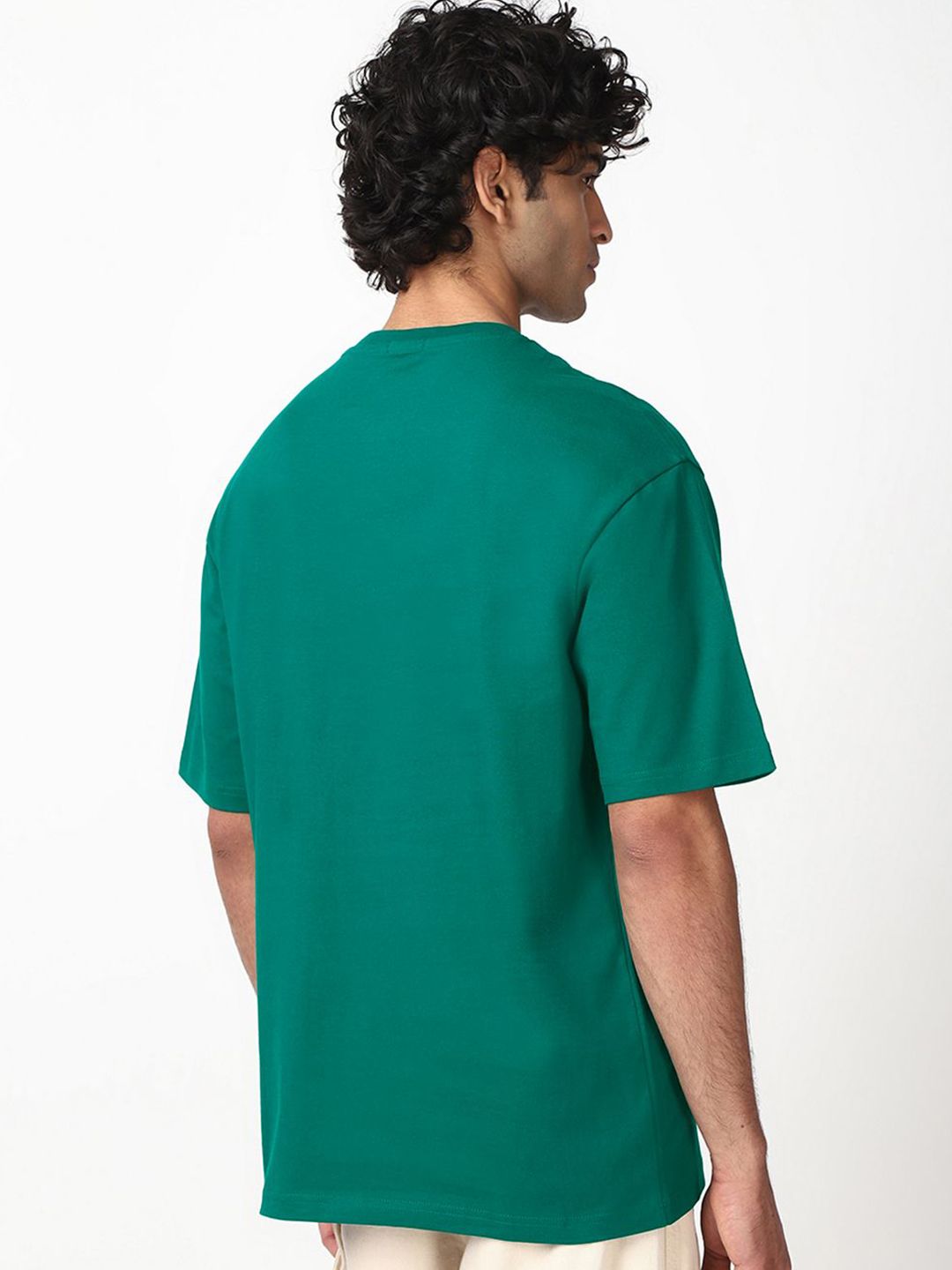 Bewakoof Men Solid Round Neck Cotton Oversized T-shirt