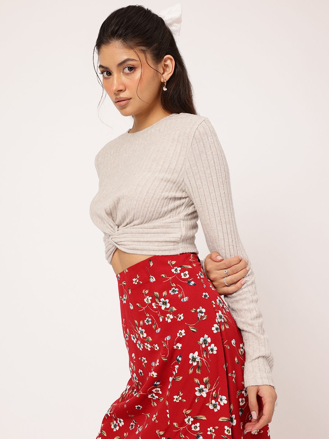 DressBerry Hot-Glow-Glam Twisted Ribbed Crop Top