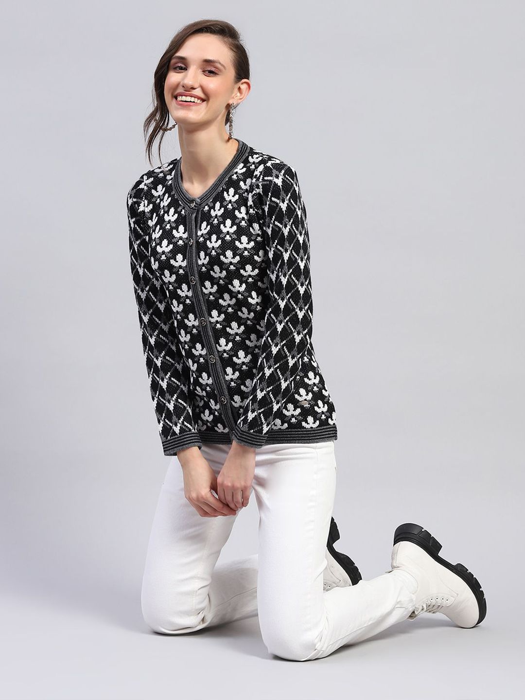 Monte Carlo Women Floral Woolen Cardigan