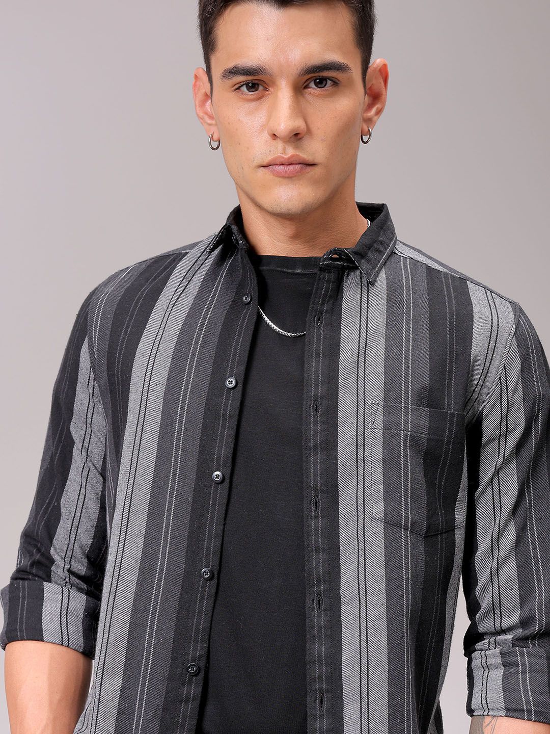 The Indian Garage Co Men Cutaway Collar Vertical Striped Cotton Slim Fit Casual Shirt