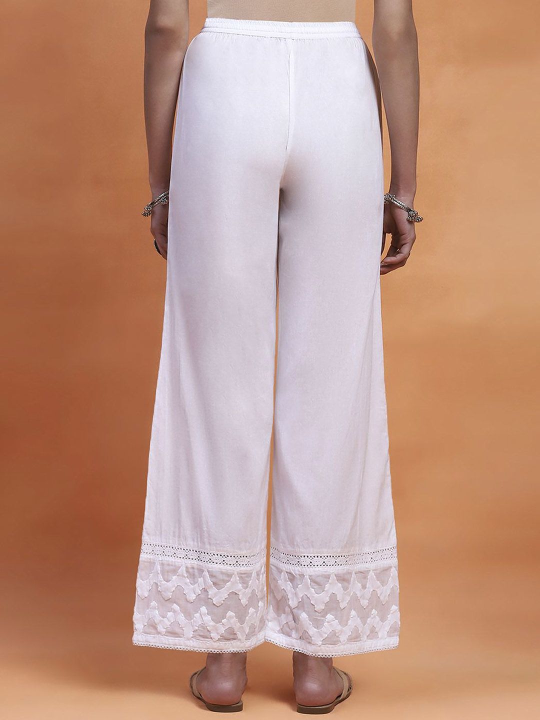 House of Chikankari Women White Cotton Chikankari Embroidered Pant