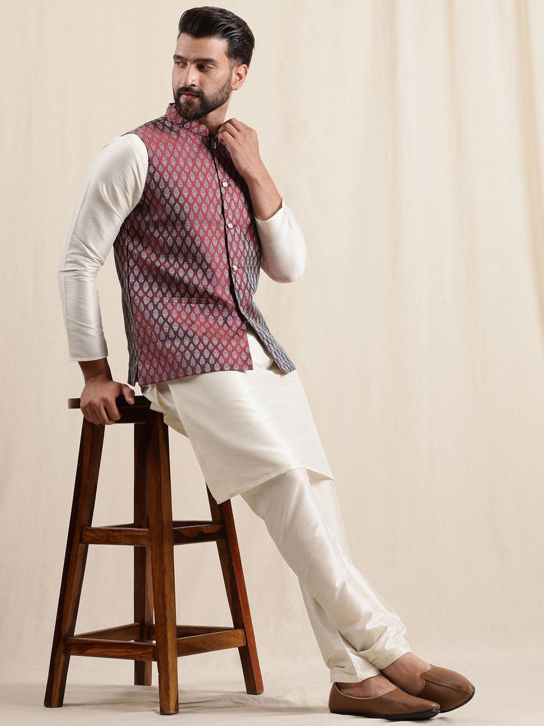 Anouk Men Regular Kurta with Pyjamas With Woven Maroon Nehru Jacket