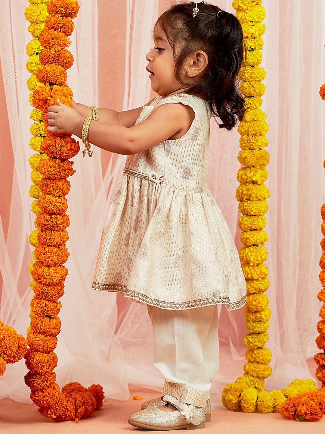 VASTRAMAY Girls Ethnic Motifs Woven Design Beaded Jacquard Anarkali Kurta With Trousers