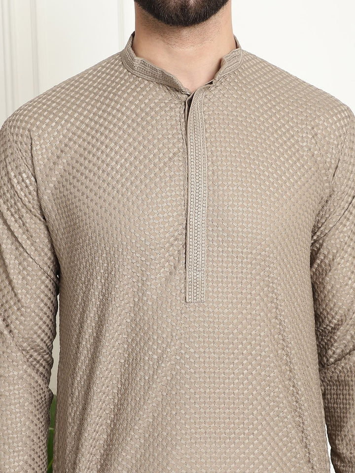 SOJANYA Motif Etnik Bersulam Kolar Mandarin Benang Kerja Kurta Lurus Kapas Tulen