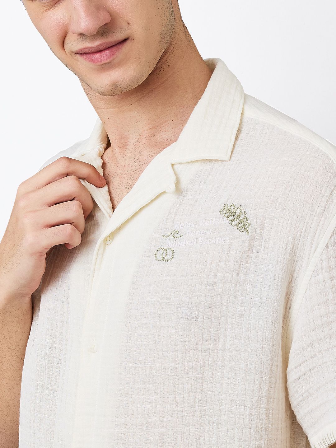 SPYKAR Men Relaxed Fit Cuban Collar Textured Cotton Casual Shirt