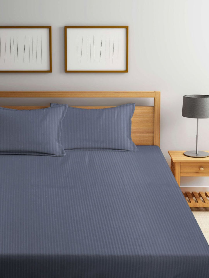 Myntra Elegant Homes Kapas Berjalur Kelabu Tanpa Kedutan 300 TC Cadar King Halus Dipasang dengan 2 Sarung Bantal-250 x 225 sm