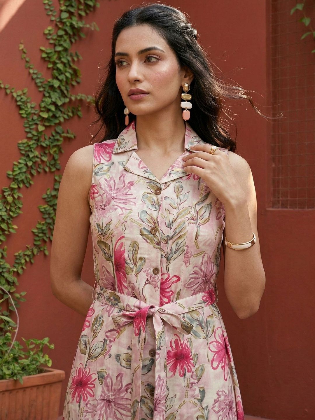 Mamicha Floral Printed Sleeveless Crepe Fit And Flare Midi Dress