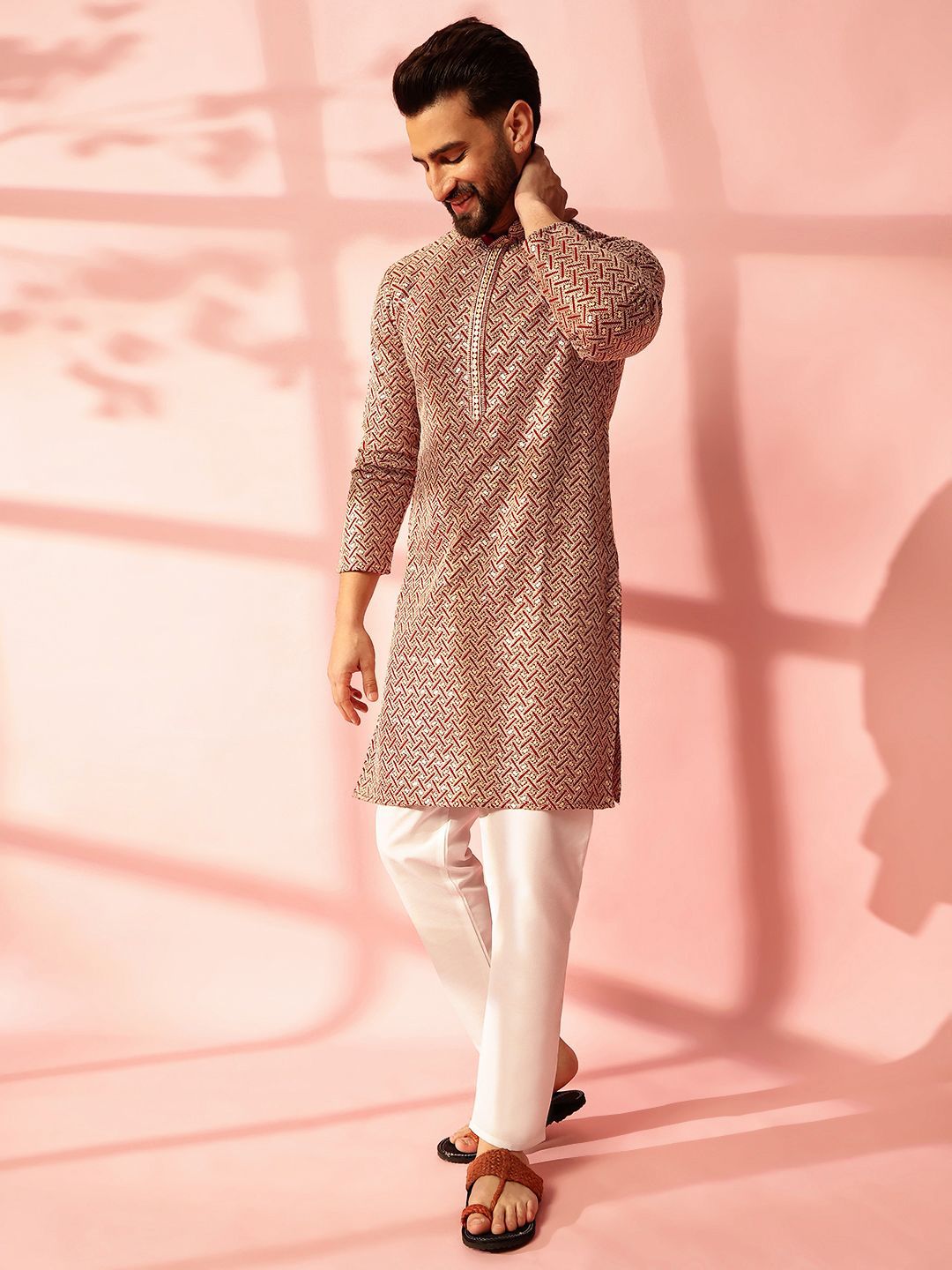 Kurta Lurus Kapas Bersulam Geometri Anouk