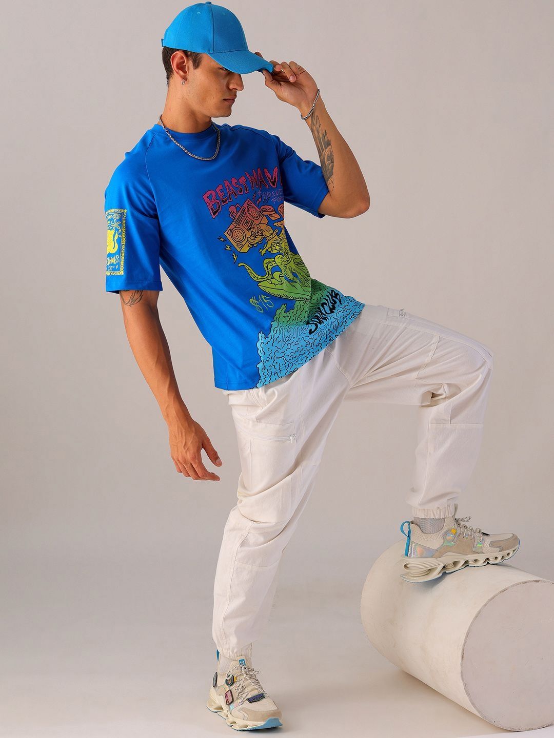 The Indian Garage Co Men Graphic Printed Round Neck Cotton Relaxed Fit T-shirt