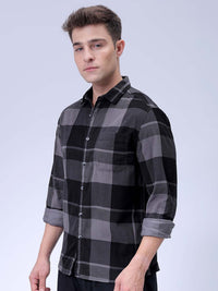 The Indian Garage Co Men Spread Collar Checked Casual Shirt