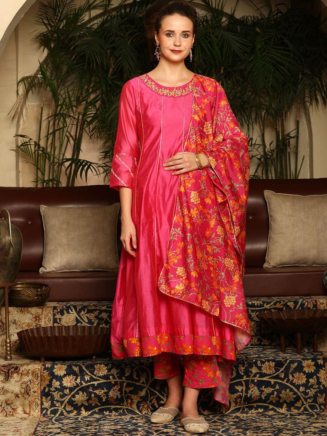 W Women Floral Embroidered Regular Thread Work Kurta with Trousers & With Dupatta