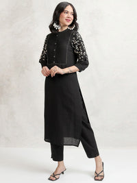 Vishudh Women Floral Embroidered Regular Pure Cotton Kurta with Trousers