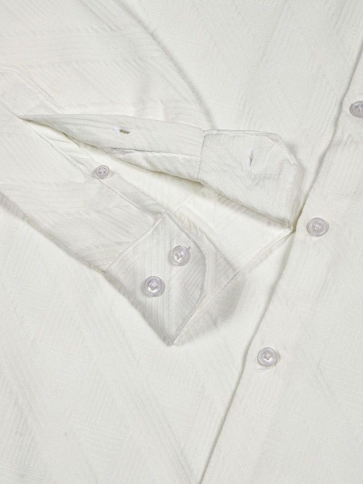 Thomas Scott Men Premium Spread Collar Textured Solid Slim Fit Casual Shirt