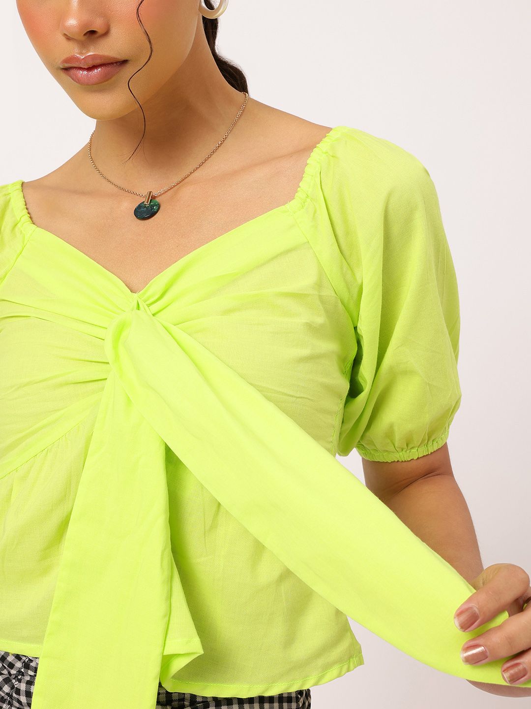DressBerry Free Spirit Fit Smocked Puff Sleeve Top