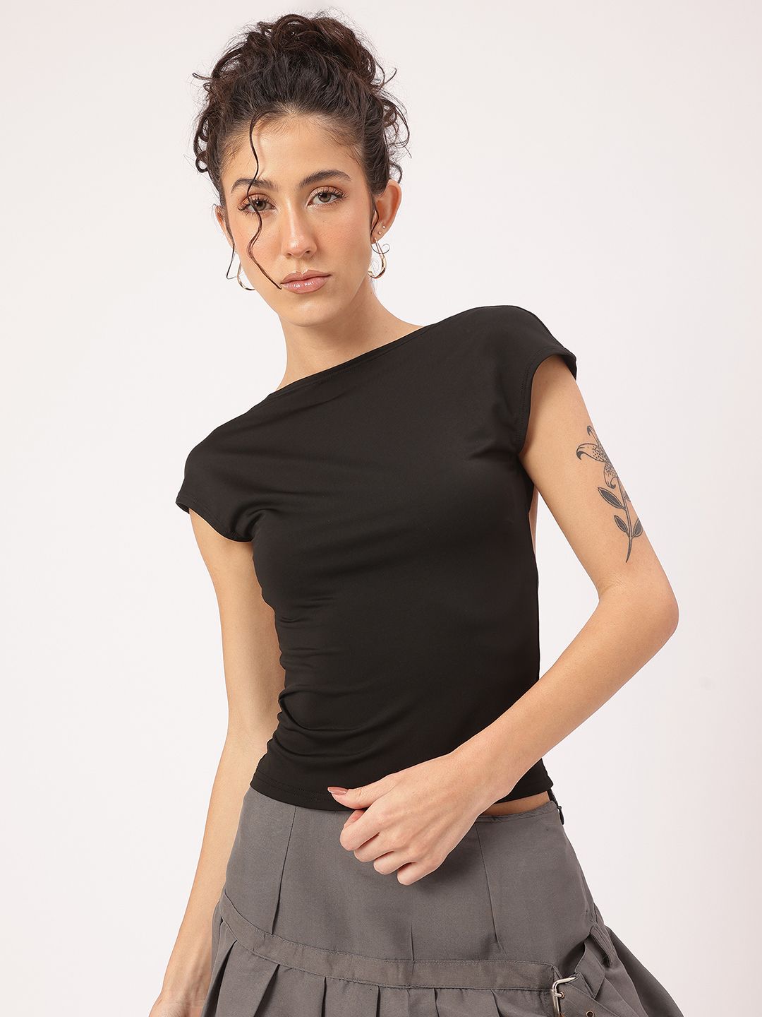 DressBerry 90s Babe Backless Fitted Top