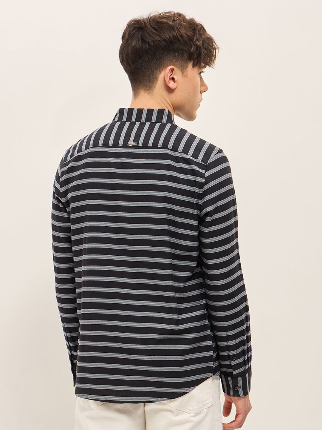 THE BEAR HOUSE Men Spread Collar Horizontal Striped Cotton Slim Fit Casual Shirt