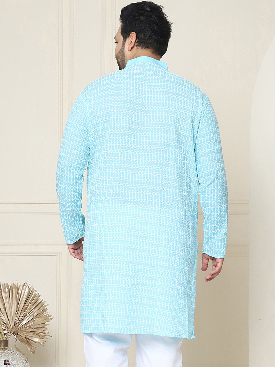 SOJANYA PLUS Geometric Embroidered Mandarin Collar Pure Cotton Regular Straight Kurta