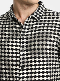 Campus Sutra Men Comfort Spread Collar Geometric Printed Polycotton Oversized Casual Shirt