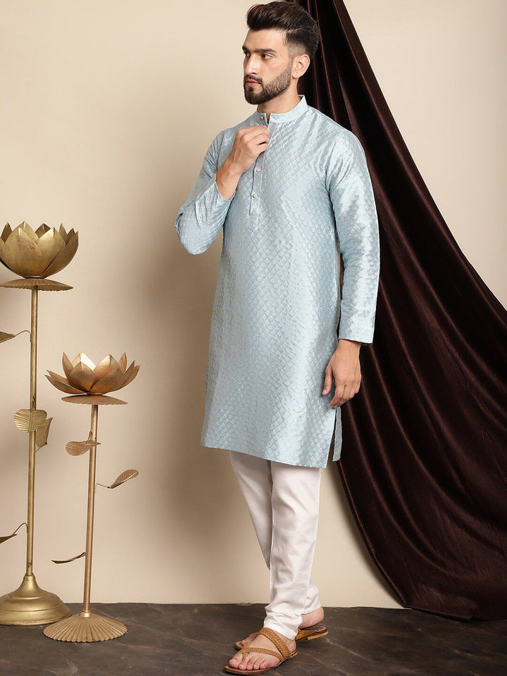 Motif Etnik Biru Anouk Tenunan Direka Jacquard Sutera Kurta Biasa dengan Churidar