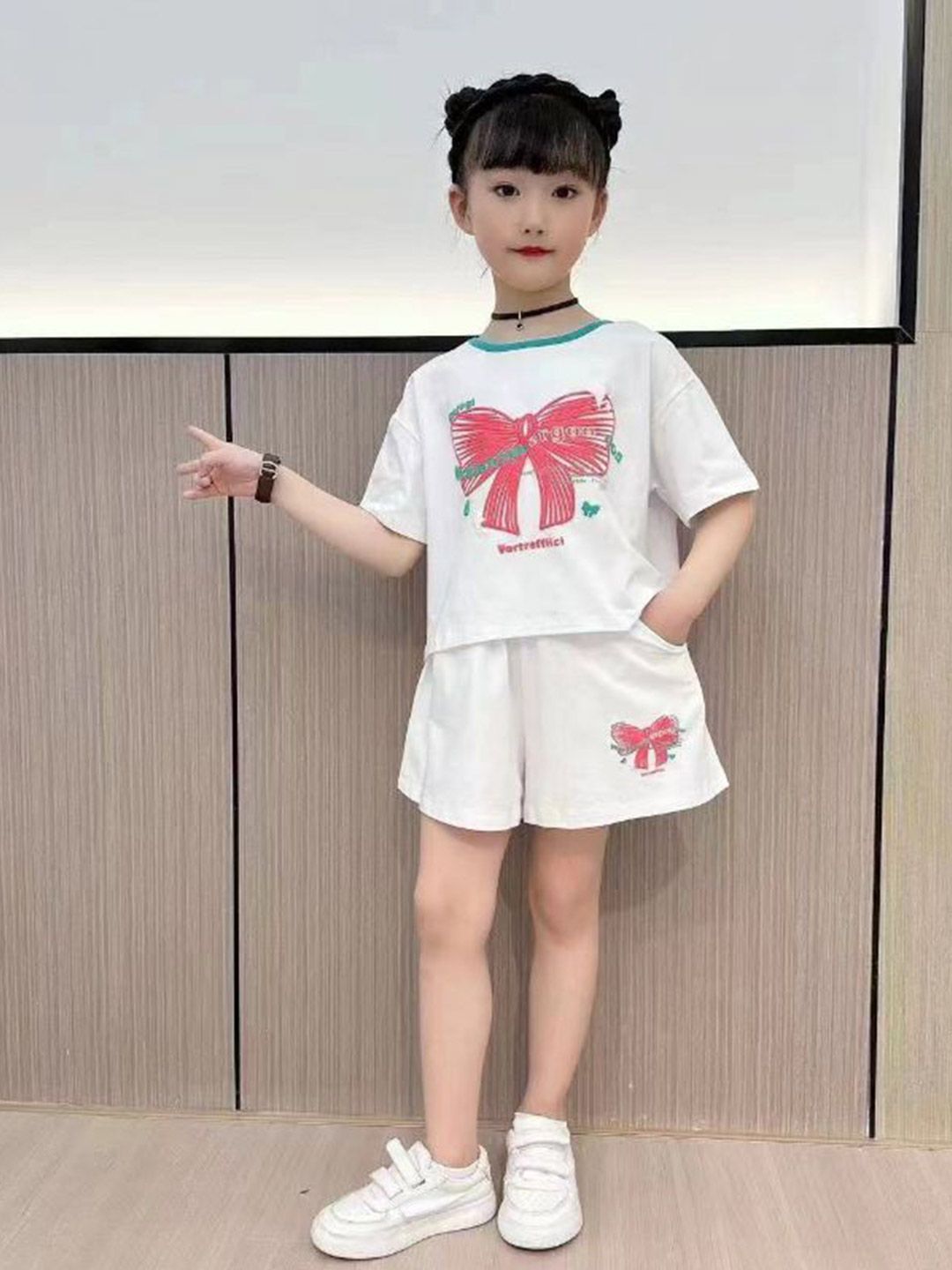 YK Girls Printed Round Neck T-Shirt With Shorts