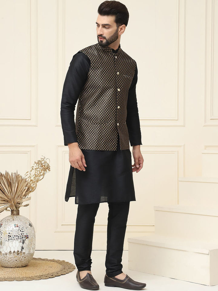 SOJANYA Mandarin Collar Kurta With Churidar & Nehru jacket