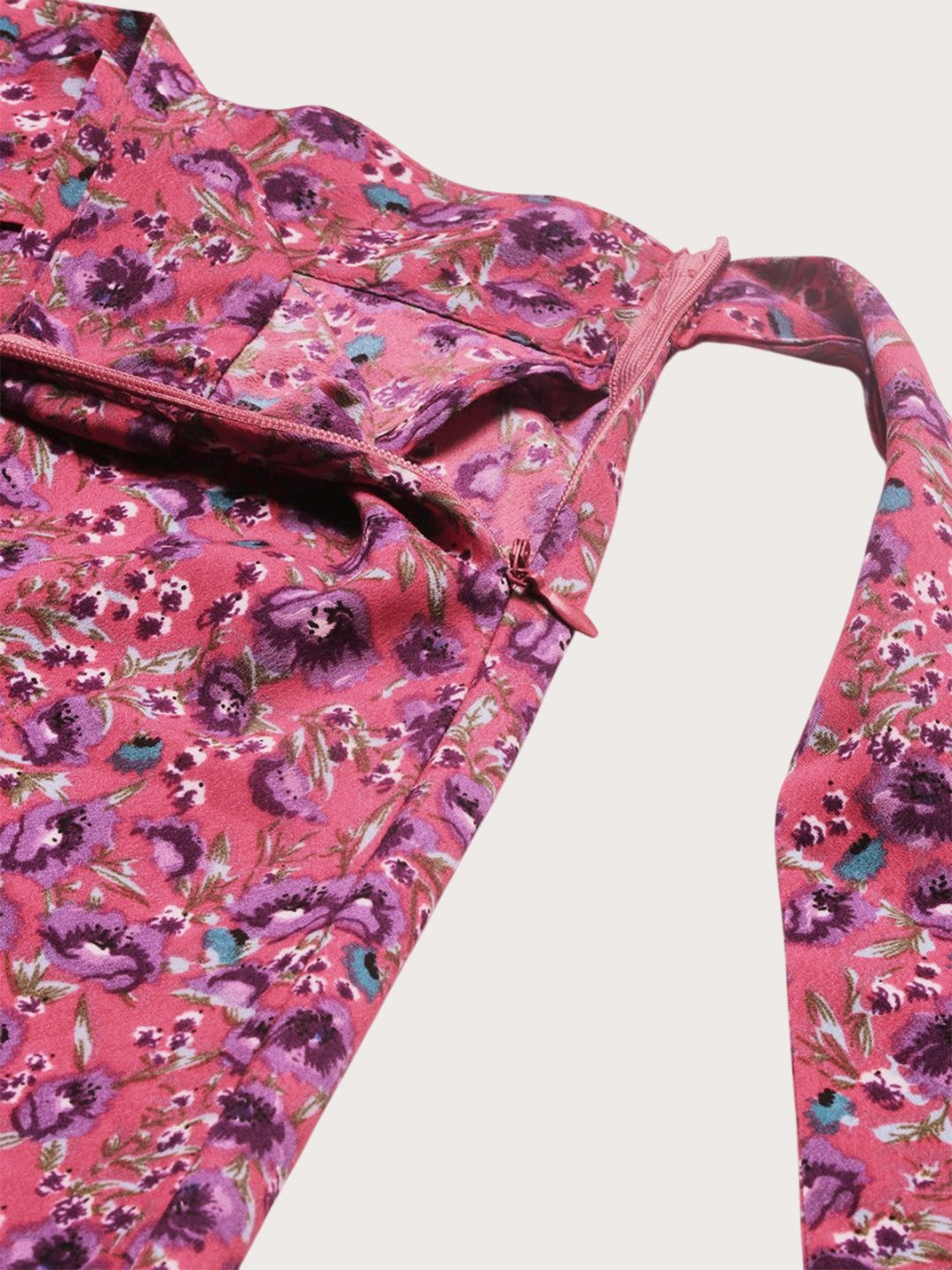 Berrylush Floral Printed V-Neck Crop Top With Skirt