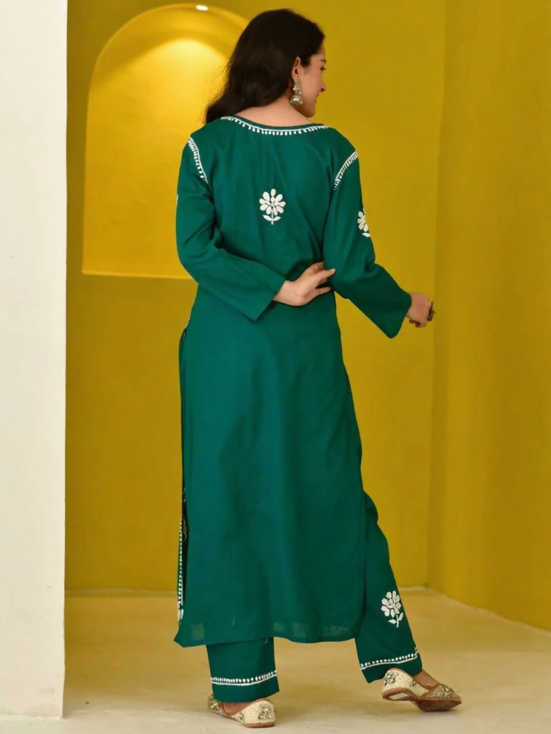 House of Chikankari Women Teal Green Cotton Chikankari Embroidered Kurta Set
