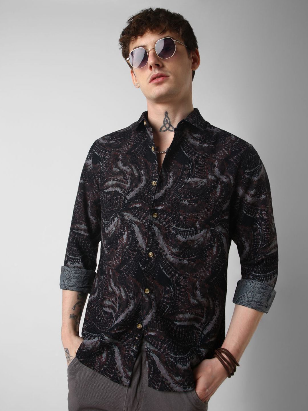 VASTRADO Men Classic Slim Fit Floral Opaque Printed Casual Shirt