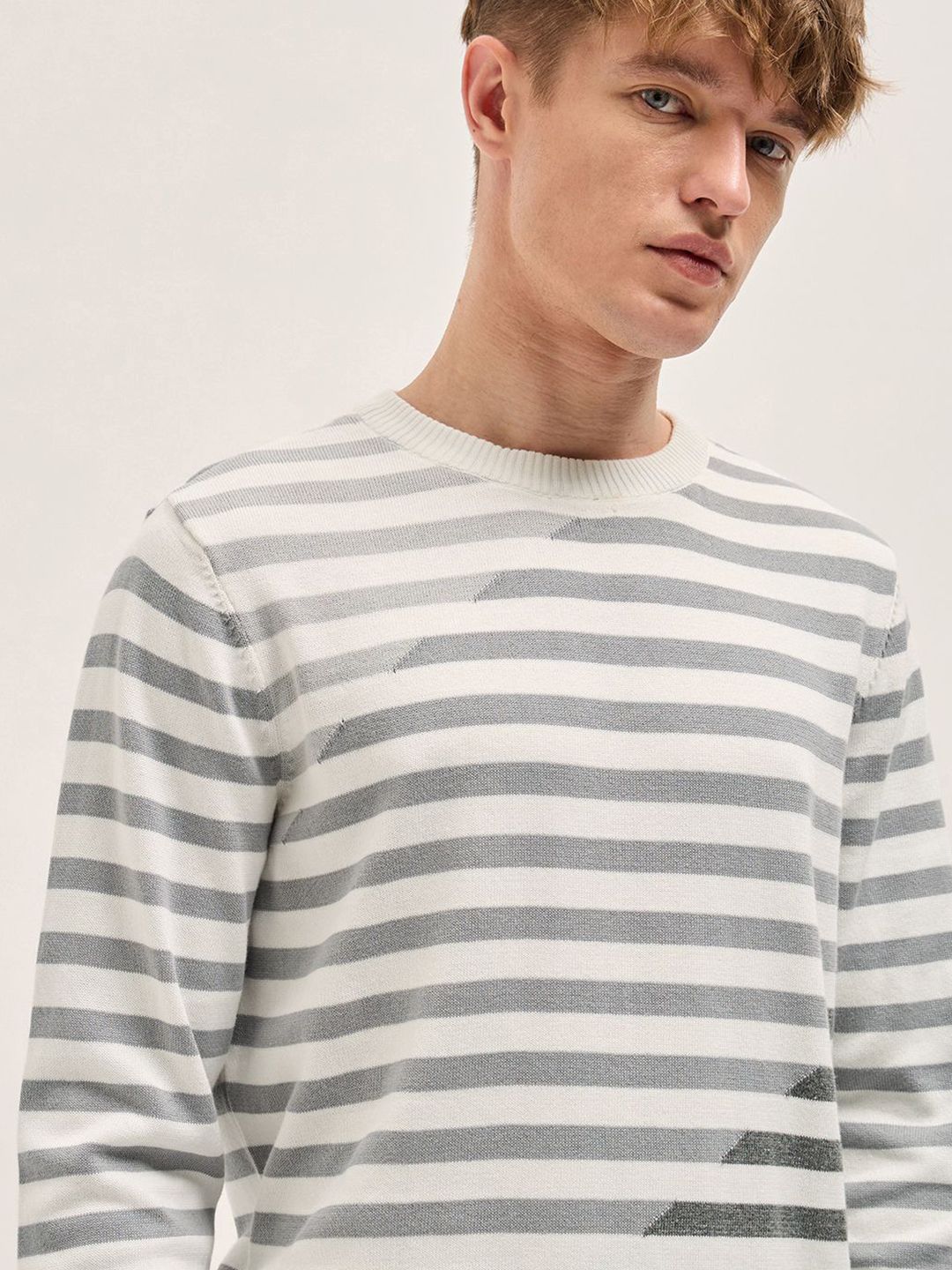 THE BEAR HOUSE Men Striped Round Neck Slim Fit Cotton T-shirt