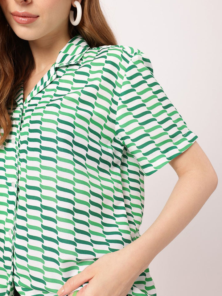 Chill In Geometric Vacanza Style Printed Relaxed Fit Shirt
