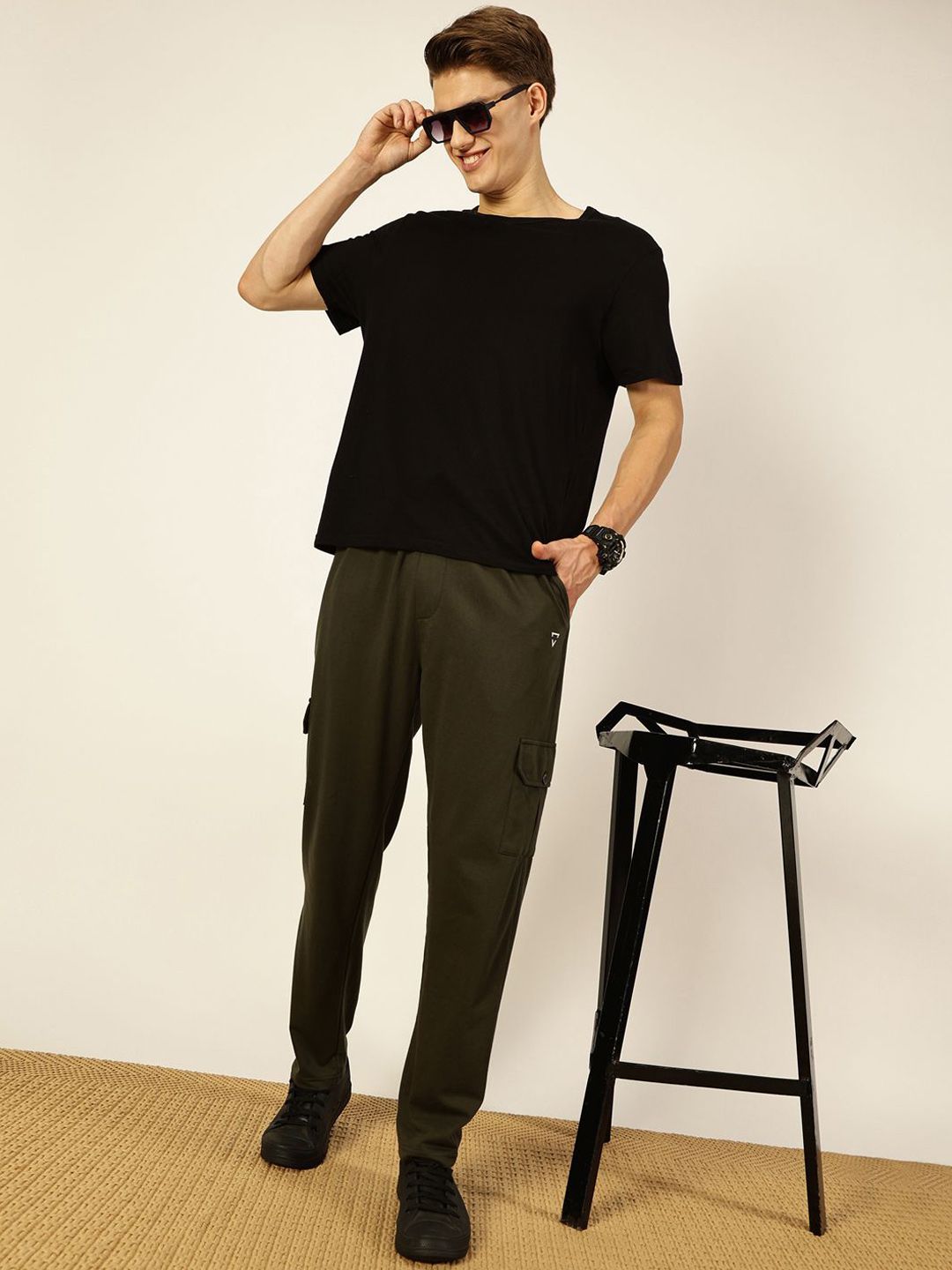 Thomas Scott Men Mid-Rise Track Pants
