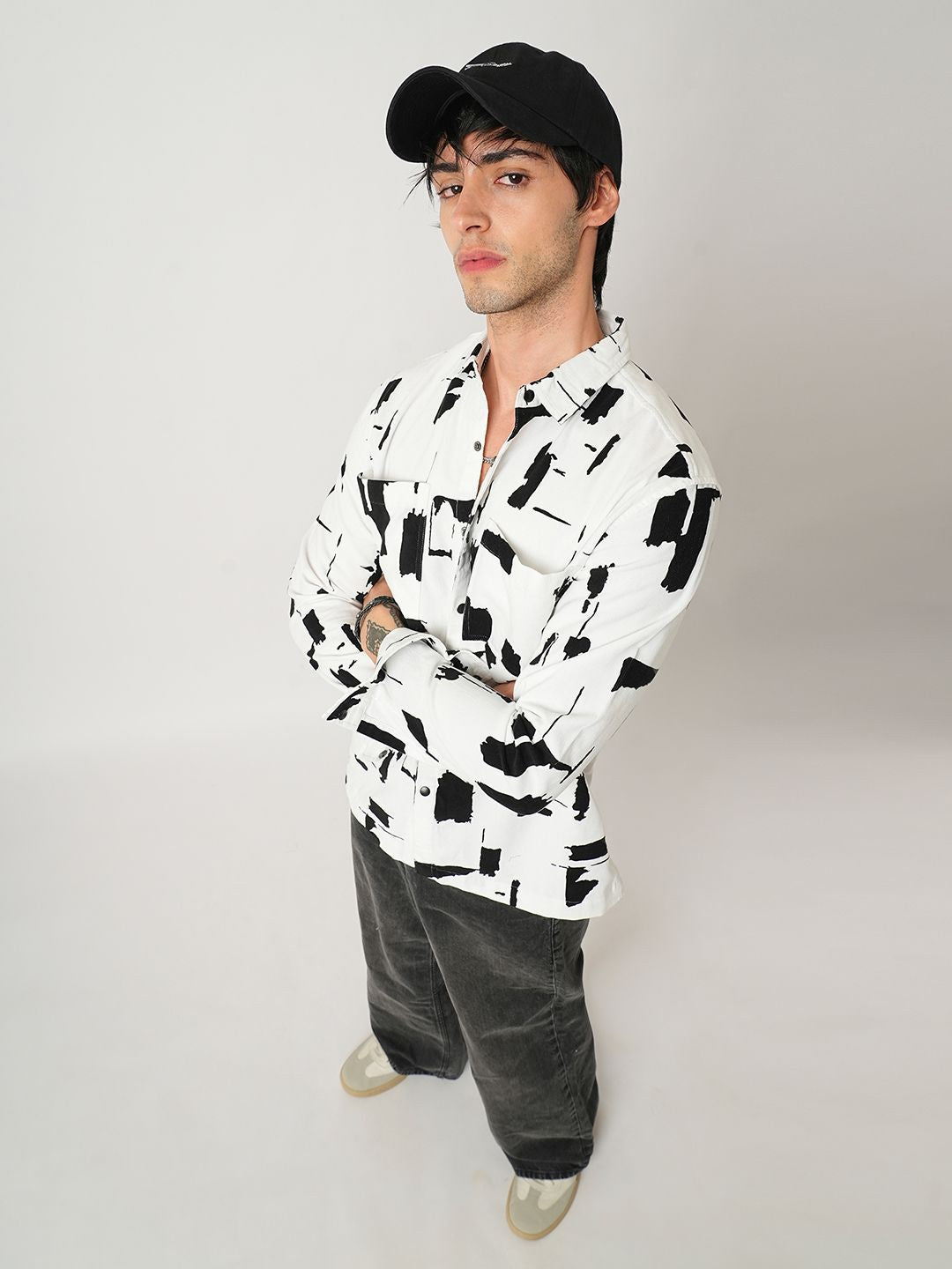 VASTRADO Men Classic Slim Fit Spread Collar Abstract Printed Cotton Casual Shirt