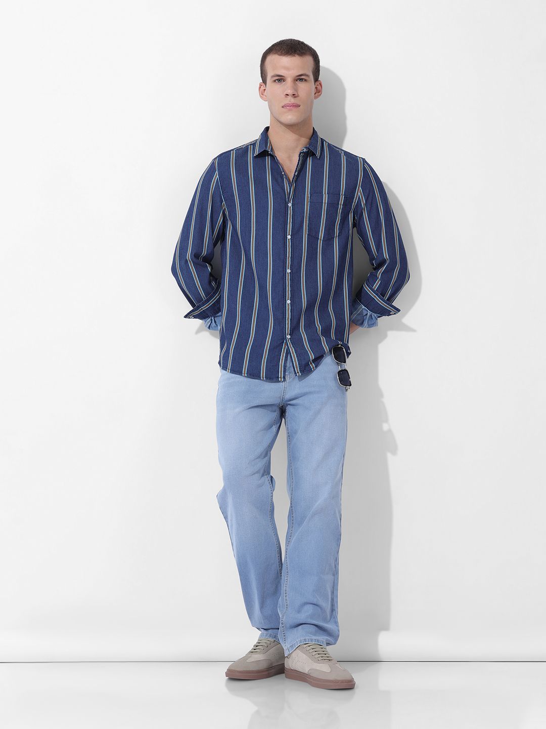 The Indian Garage Co Slim Fit Multi Stripes Striped Cutaway Collar Casual Shirt
