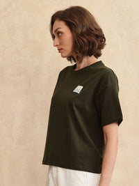 T-shirt wanita yang dicetak oleh wanita yang jarang dicetak