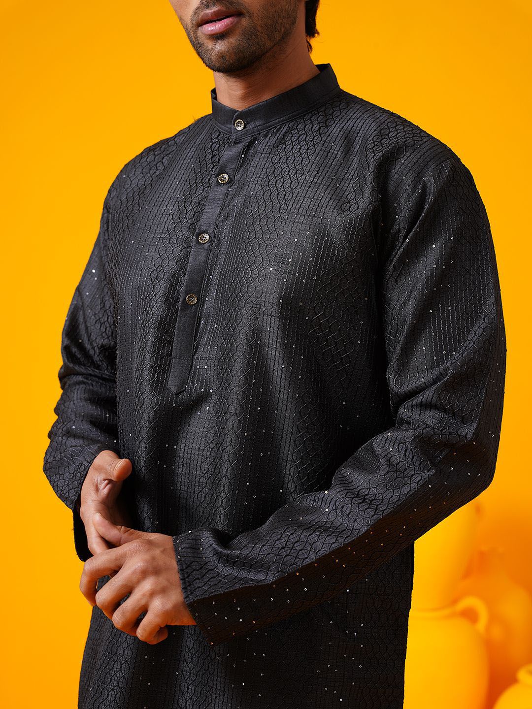 SOJANYA Benang Kolar Bersulam Geometrik Bekerja Kurta Lurus