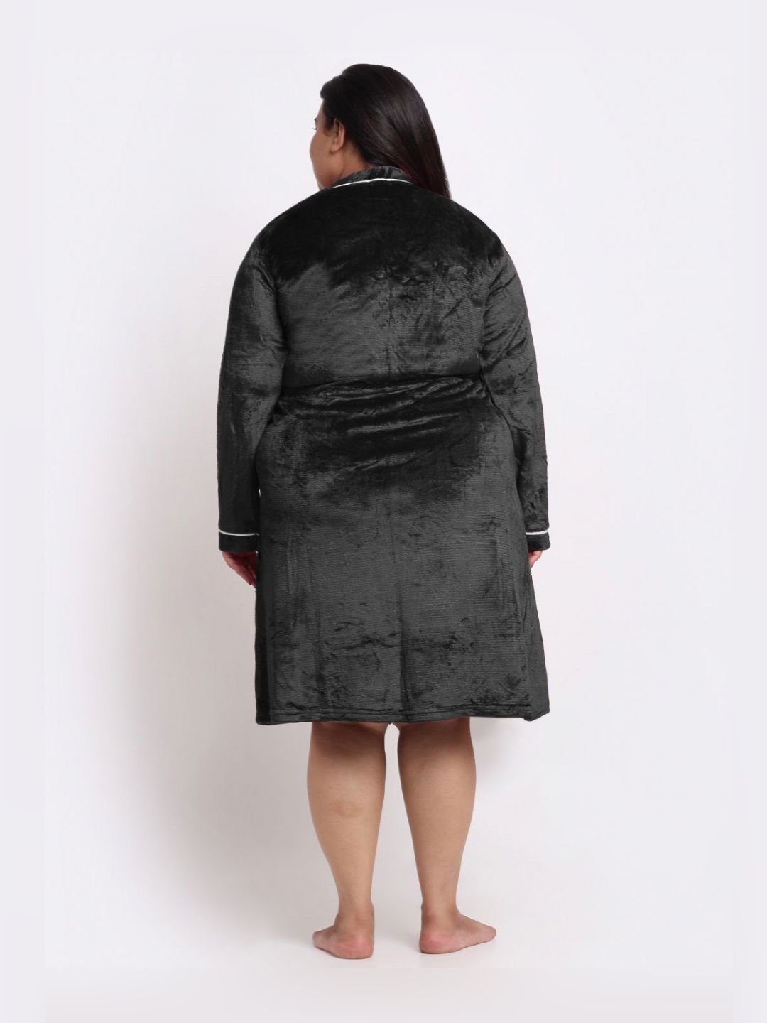 KLOTTHE Plus Size Black Woollen Long Sleeves Bath Robe With Belt