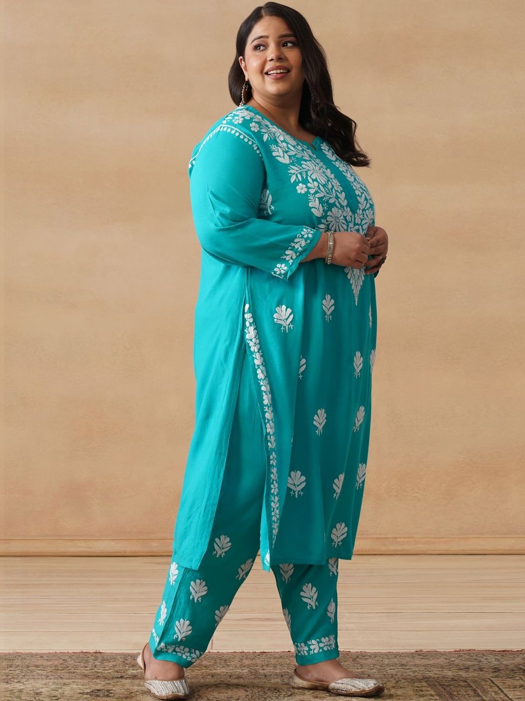 House of Chikankari Women Solid Green 2 Pieces Regular Kurta with Trousers Set