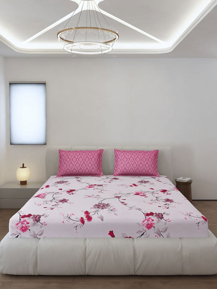 Monte Carlo Magenta & Bronze-Toned Floral Printed 144 TC King Bedsheet Set 1.85 m x 1.95 m