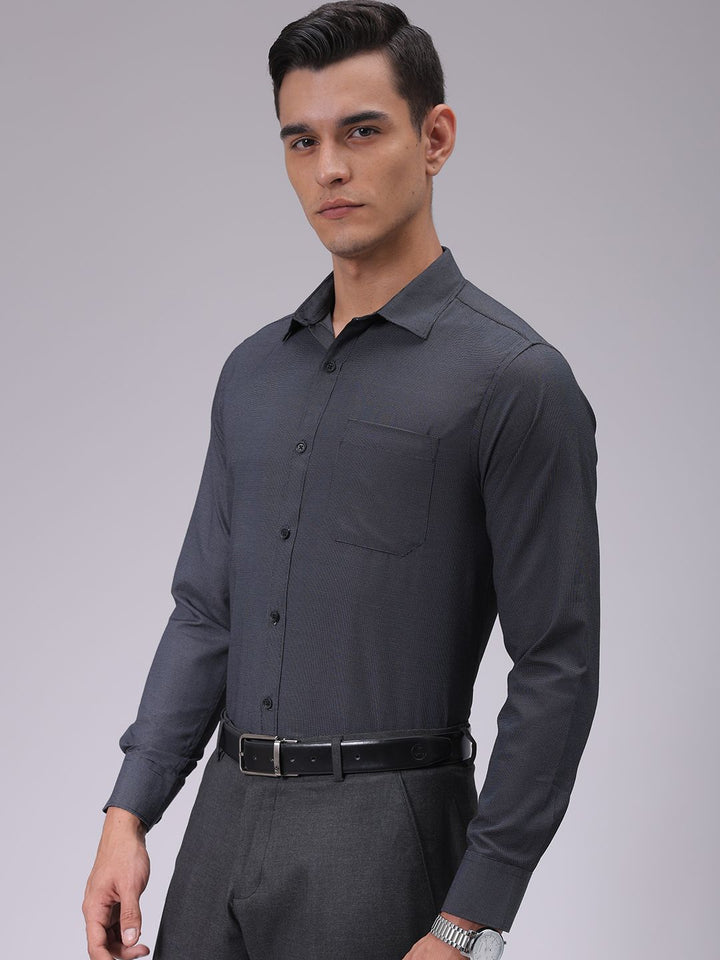 The Indian Garage Co. X Luxe Men Cutaway Collar Solid Slim Fit Formal Shirt