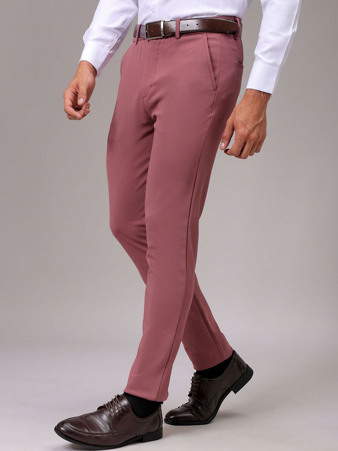 The Indian Garage Co. X Luxe Men Textured Slim Fit Chinos Trousers