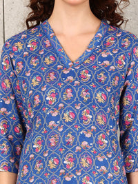 W Women Floral Printed Flared Sleeves Thread Work Kurta