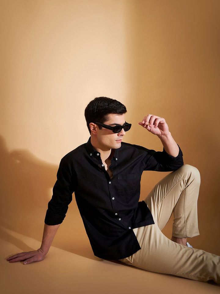 DENNISON Men Smart Fit Solid Button-Down Collar Cotton Casual Shirt
