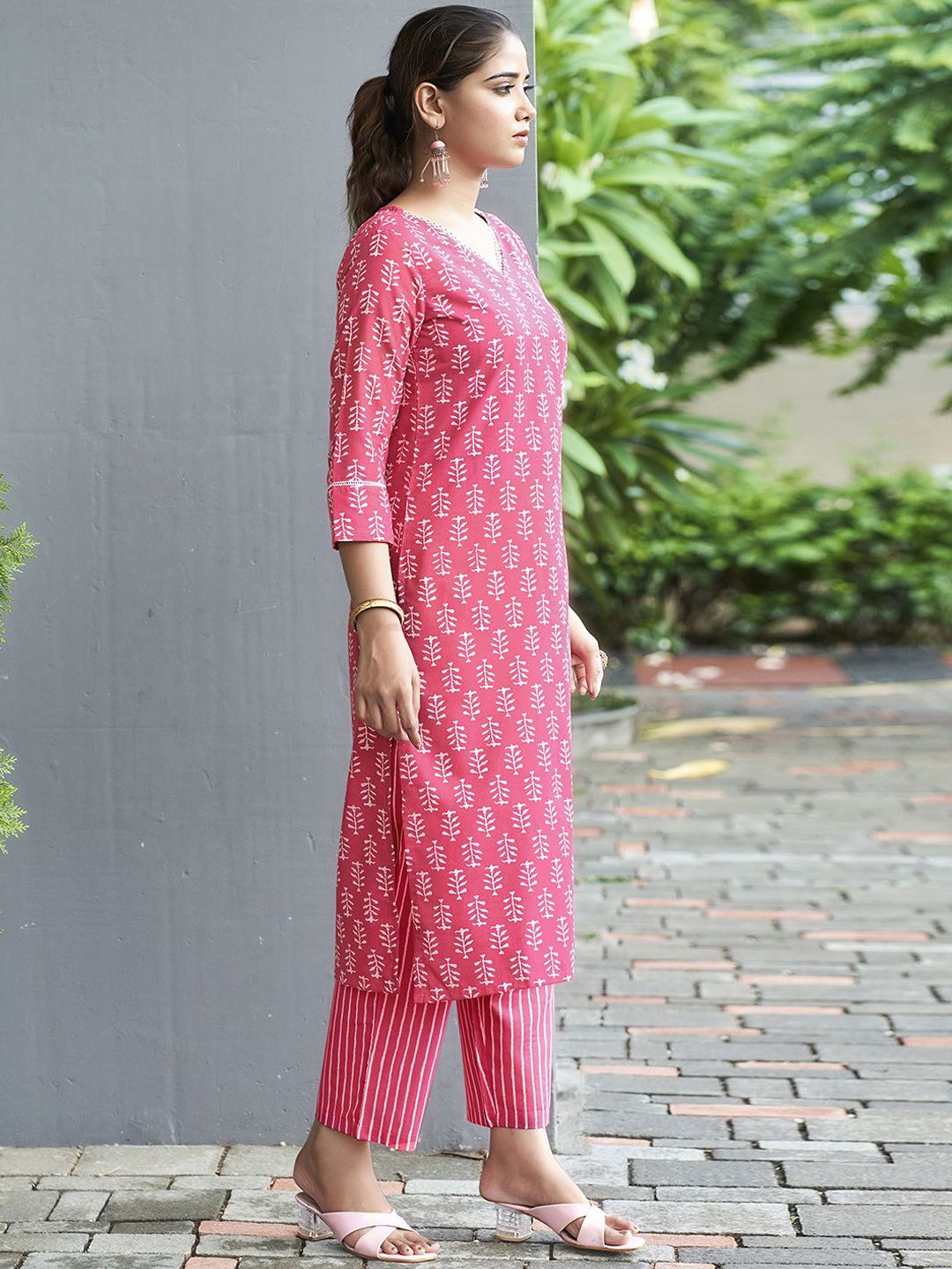 KALINI Floral Printed Gotta Patti Straight Kurta with Trousers & Dupatta